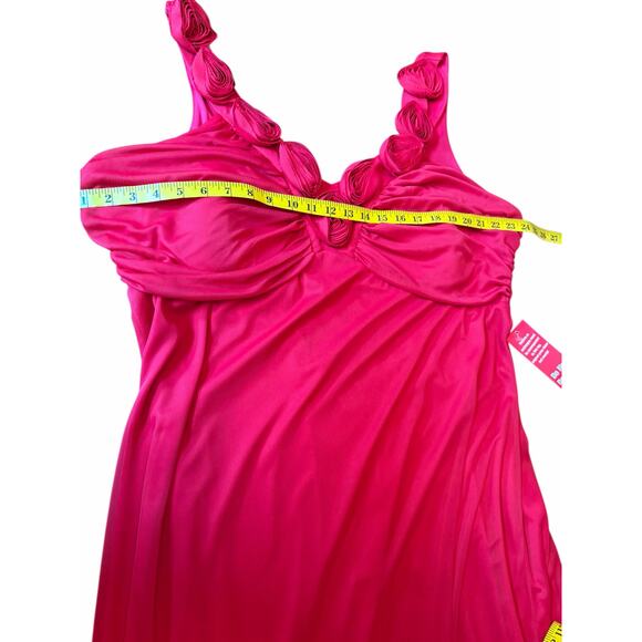 NWT Olivia Matthews Red Gown with Floral Embellishment - 2X - Picture 4 of 12